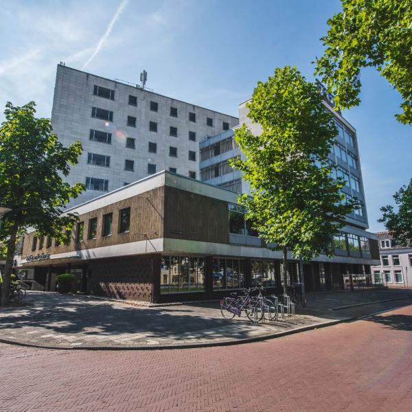 flonk-hotel-groningen-centre-façade