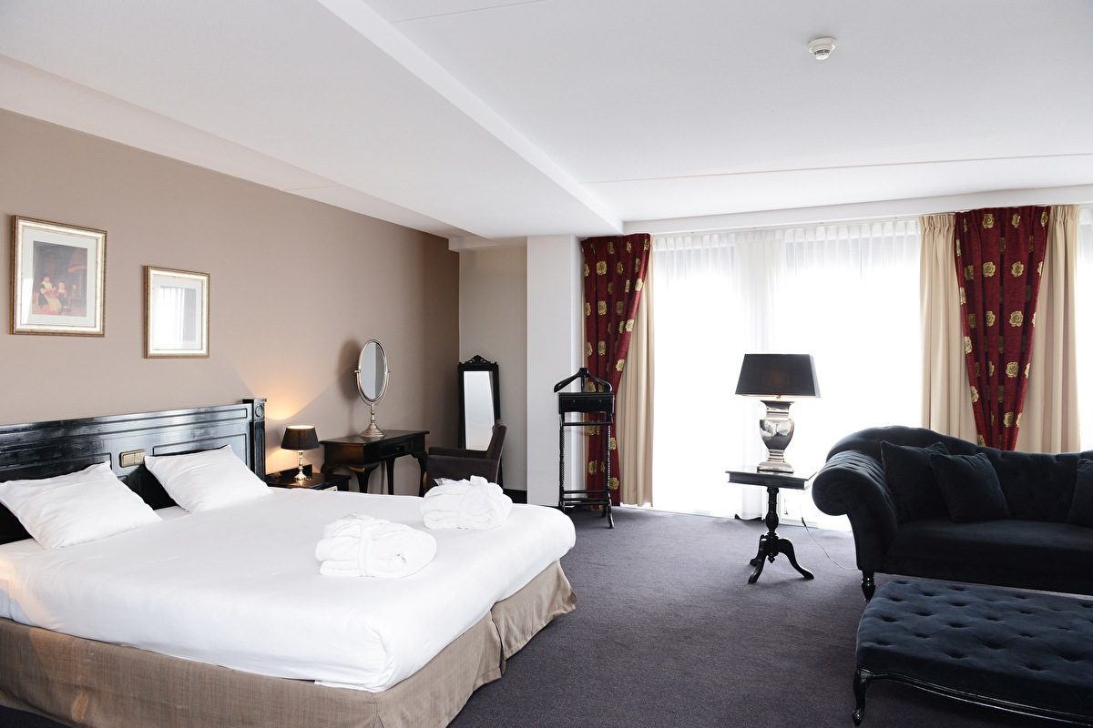 Een Hotelkamer bij het Grand Hotel Frans Hals Haarlem