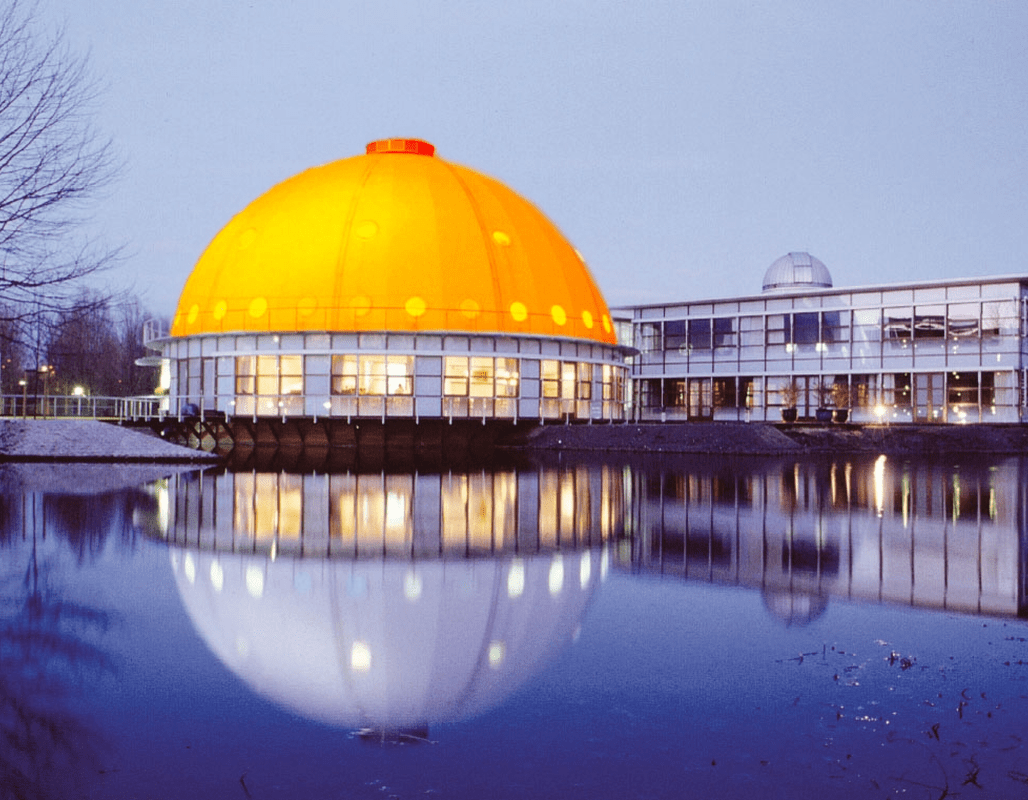 Außenansicht des Planetarium Meeting Centre Amsterdam
