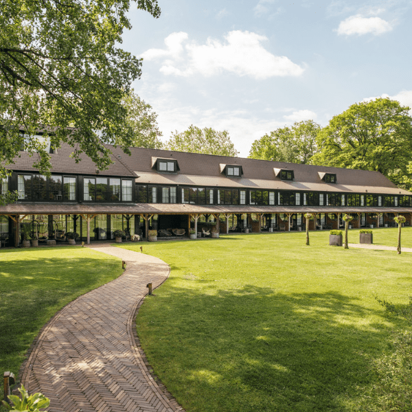 hotel-van-der-valk-apeldoorn-de-cantharel-lugar-de-reunión-en-vista-naturaleza